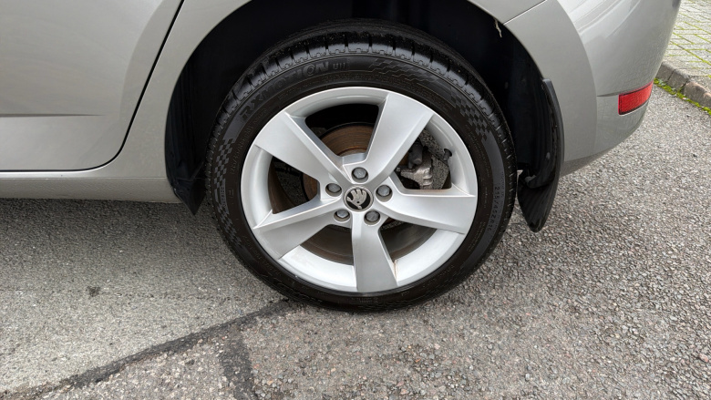 Skoda Fabia 1.0 TSI 110 SE L 5dr DSG Petrol Hatchback